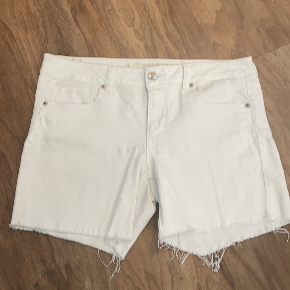 Size 14 white jean shorts. American eagle